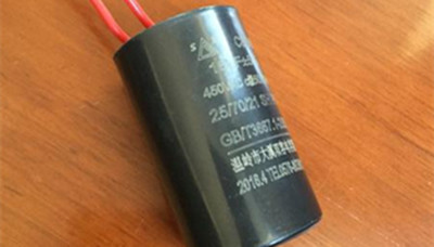 哪些情況會引起電機啟動電容器過電壓？